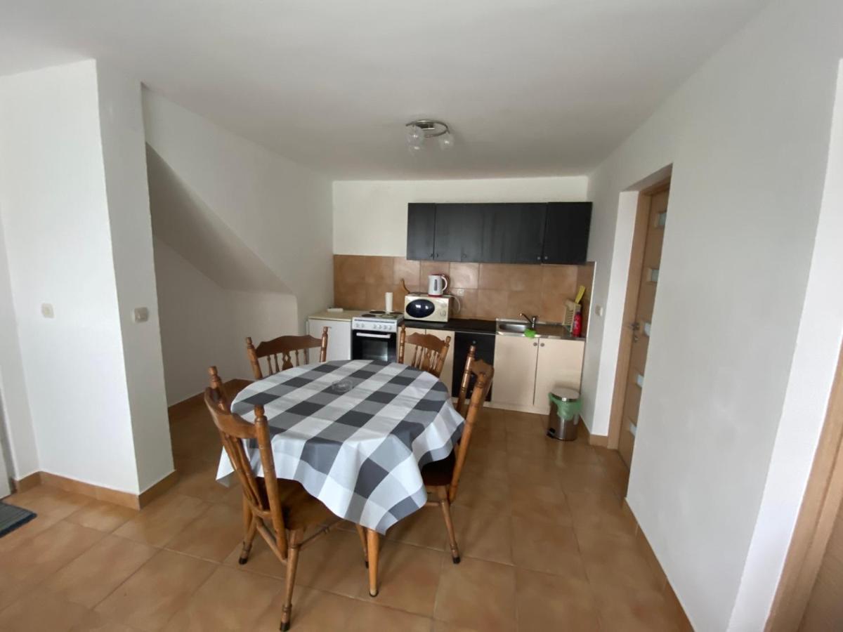 Apartman Ana Apartment Zuljana Exterior photo
