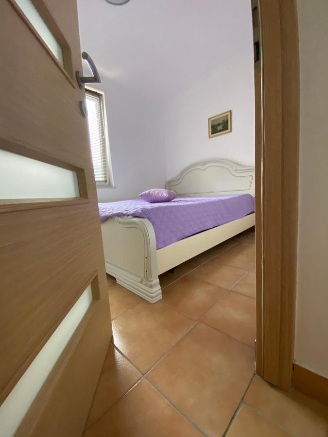 Apartman Ana Apartment Zuljana Exterior photo